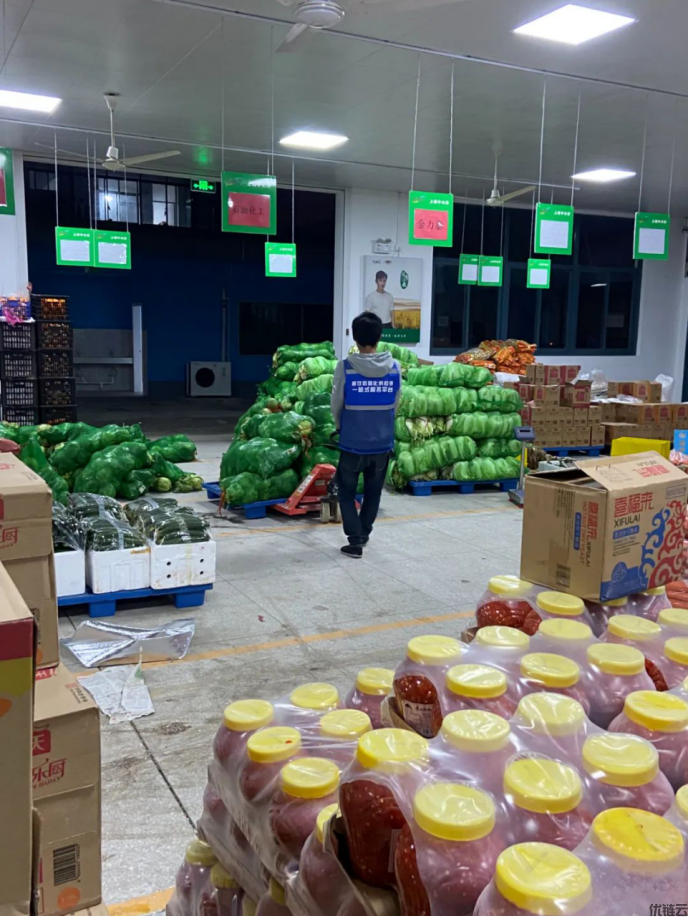 他们是上海保供单位:20个人,扛下了50万人次的食材保供需求(图7) 他们是上海保供大军的一员637.png